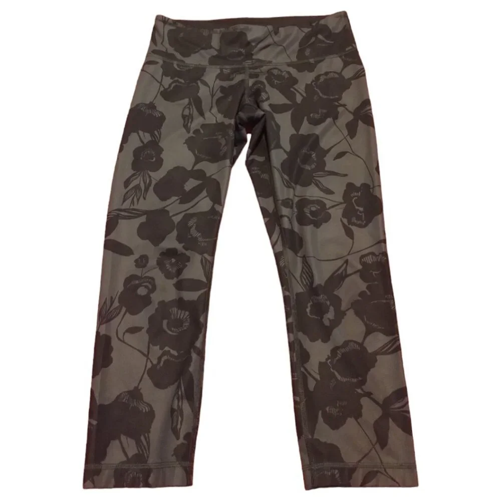 Lululemon Women's Brisk Bloom Wunder Under Capri Leggings Size 6 Yoga Gym‎ 22
